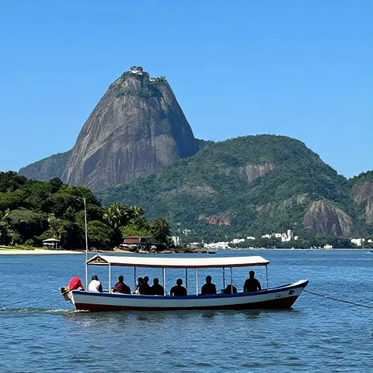 Barco Angra-Abraão: O Melhor Transporte para Ia a Ilha Grande Barco Angra-Abraão: O Melhor Transporte para Ia a Ilha Grande