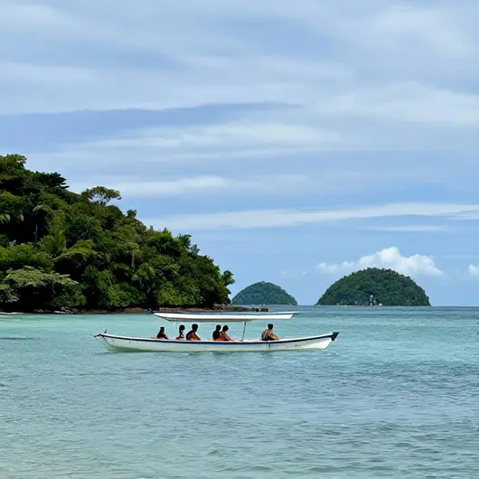 Descubra os Melhores Passeios de Lancha na Ilha Grande